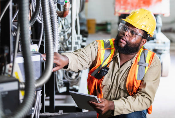 Best Licensed Electrician  in Lake Forest, CA